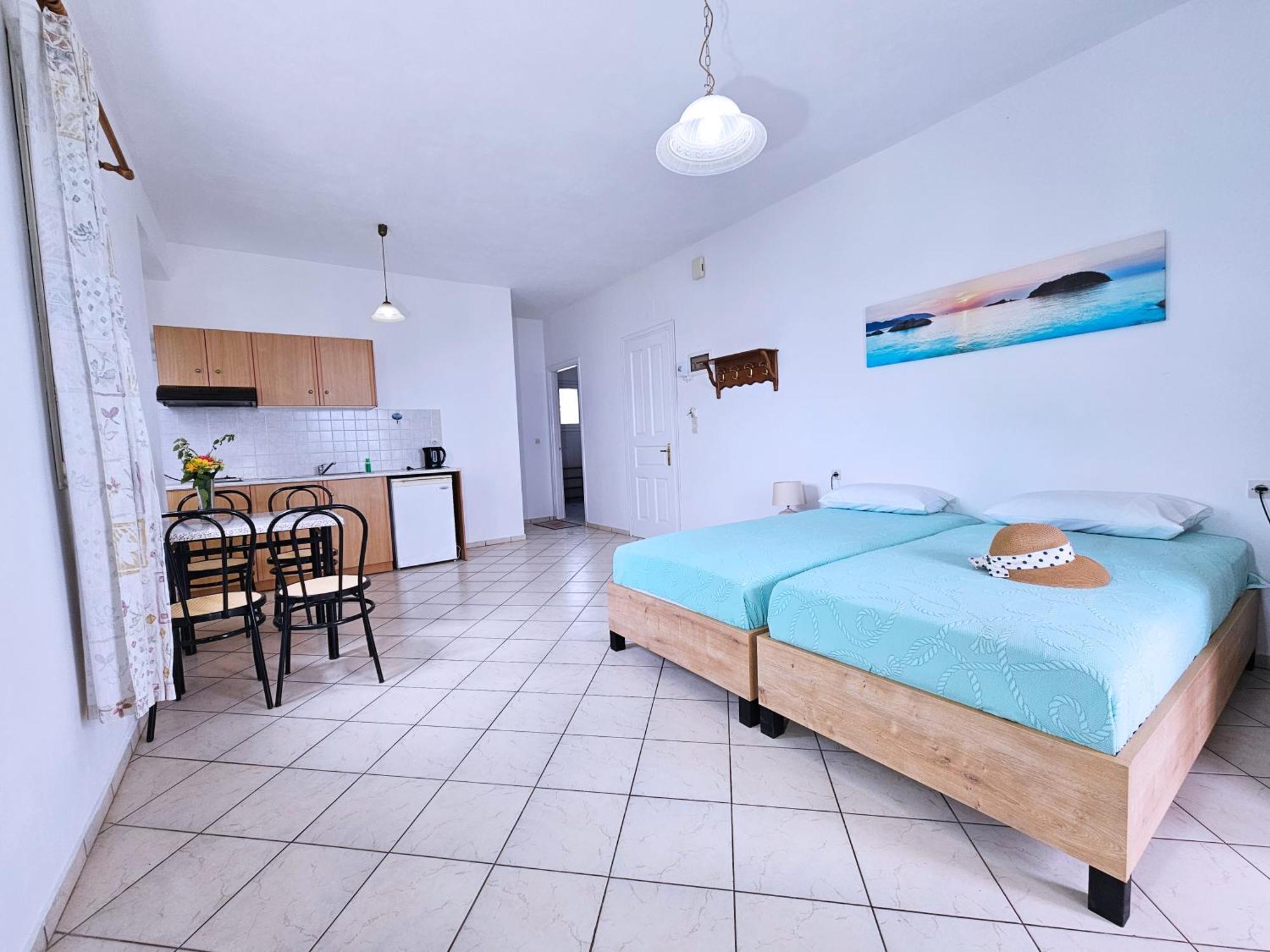 Sunflowers Apartments Marathókampos Eksteriør billede